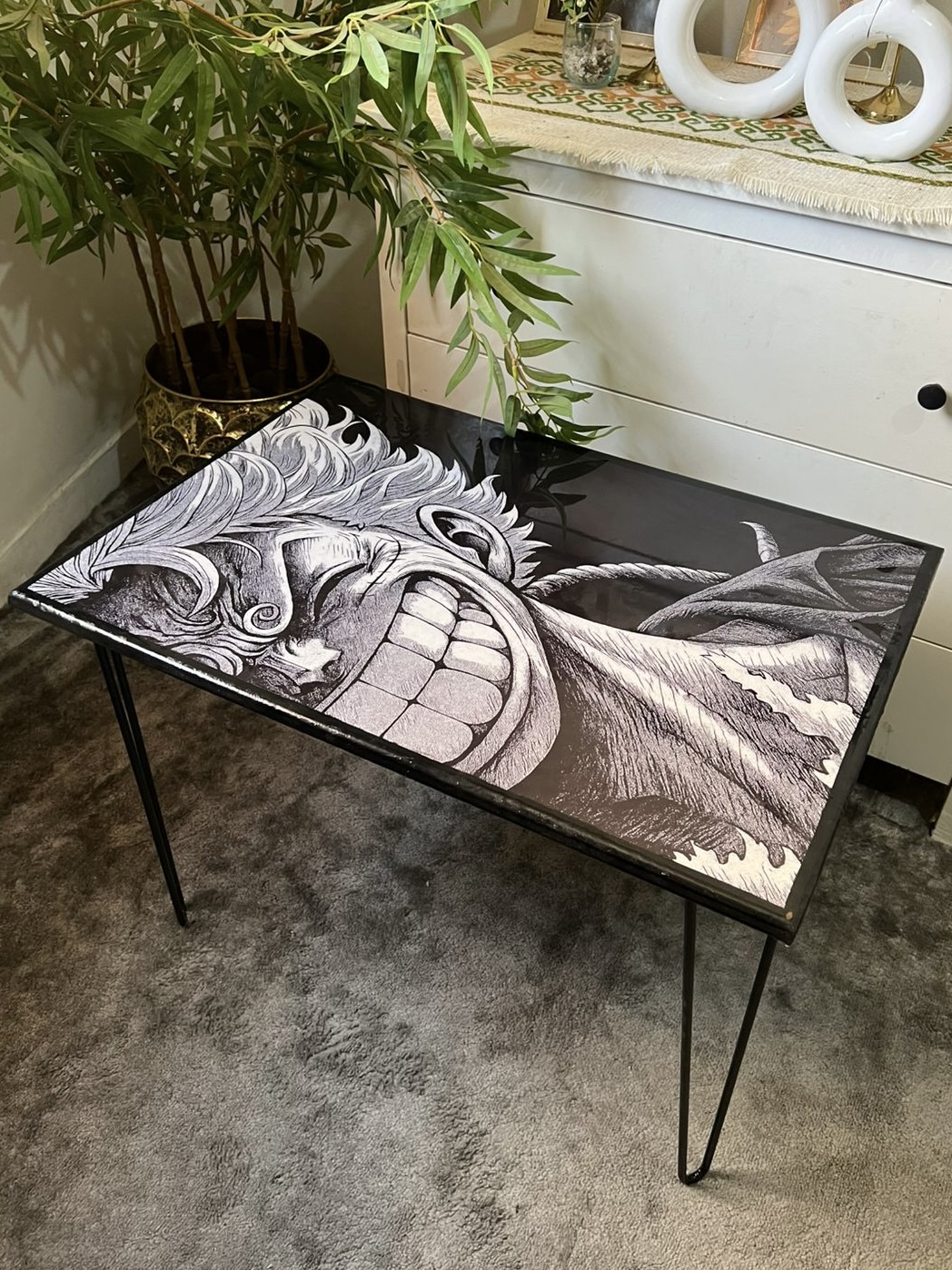 Luffy Gear 5 Manga Table