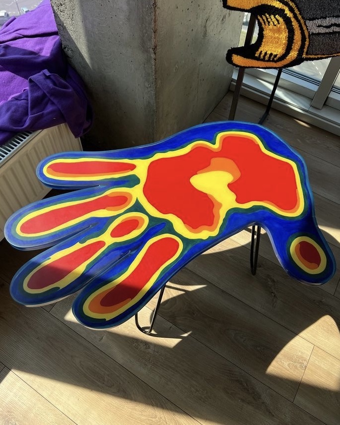 Psychedelic Hand Pop-Art Table