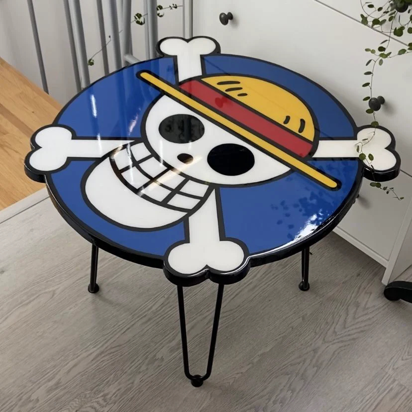 One Piece Logo Round Table